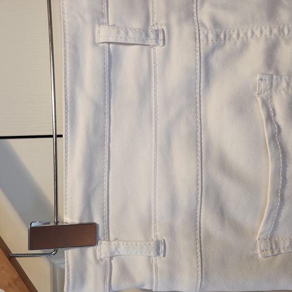 Tinseltown wht jeans, 11 - Picture 3 of 8